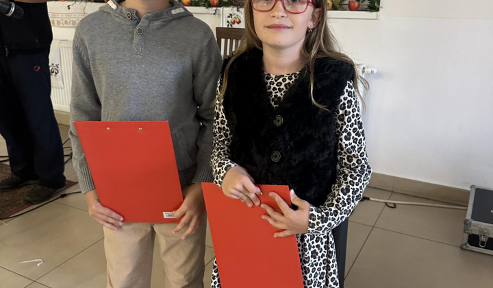 2. fotografia fotogalérie Aktuality / Október mesiac úcty k starším - foto