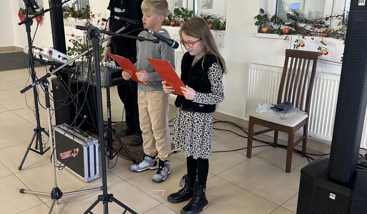 3. fotografia fotogalérie Aktuality / Október mesiac úcty k starším - foto