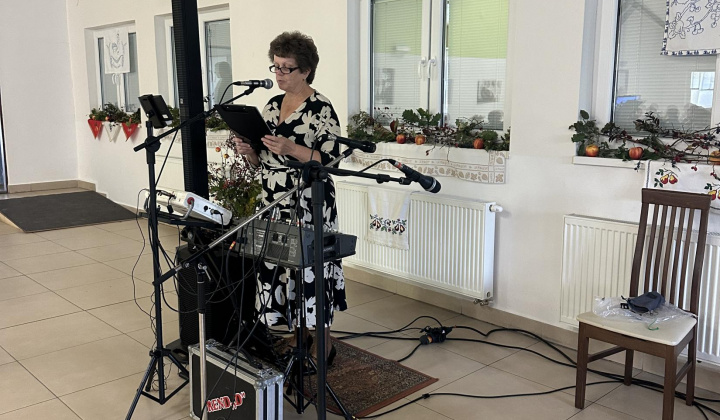 4. fotografia fotogalérie Aktuality / Október mesiac úcty k starším - foto