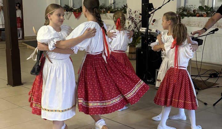 10. fotografia fotogalérie Aktuality / Október mesiac úcty k starším - foto