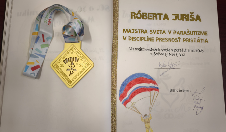 8. fotografia fotogalérie Aktuality / Majster sveta v parašutizme  - foto