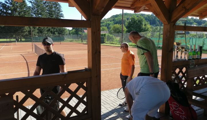 3. fotografia fotogalérie Tenis / 12. ročník tenisového turnaja o Pohár starostu obce Kalinovo - foto