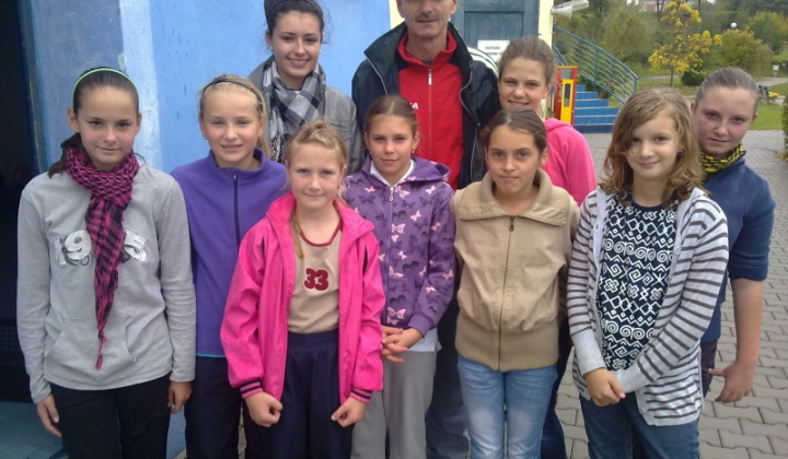 1. fotografia fotogalérie Futbal ŠŠ / Majstrovstvá okresu 2012 - žiačky - foto