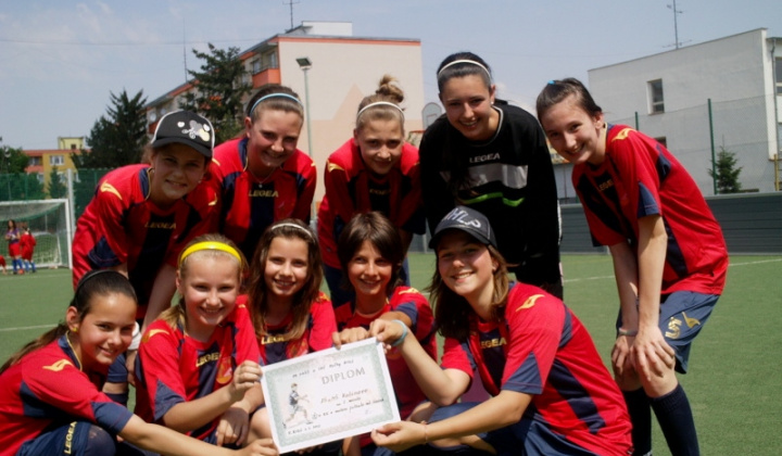 1. fotografia fotogalérie Futbal ŠŠ / Majstrovstvá regiónu 2012 - žiačky - foto