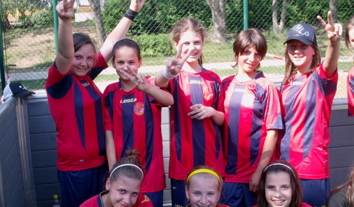 6. fotografia fotogalérie Futbal ŠŠ / Majstrovstvá regiónu 2012 - žiačky - foto