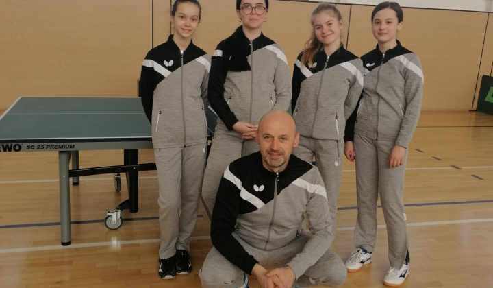 4. fotografia fotogalérie Stolný tenis ŠŠ / Ukončenie sezóny STK Kalinovo 1. ligy žien, skupina východ. - foto
