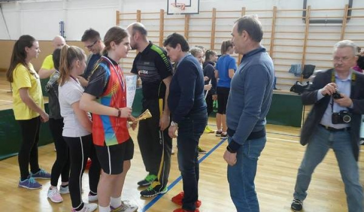 4. fotografia fotogalérie Stolný tenis ŠŠ / Majstrovstvá žiačok v stolnotenisovom turnaji (dievčatá). - foto