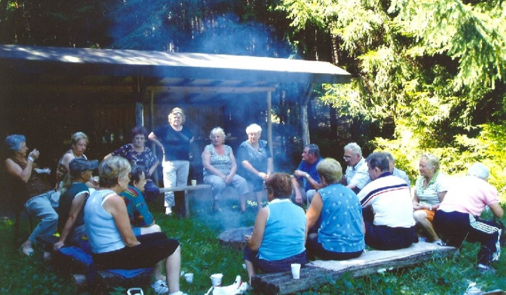 1. fotografia fotogalérie Posedenie dôchodcov v prírode