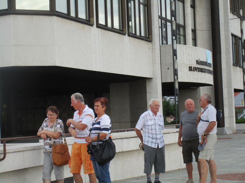 Slovensko naše krásne si.