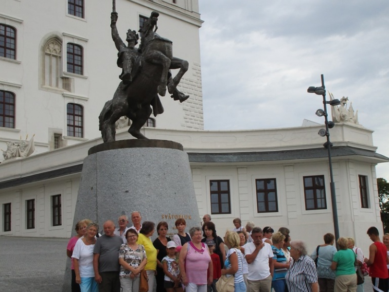 Slovensko naše krásne si.