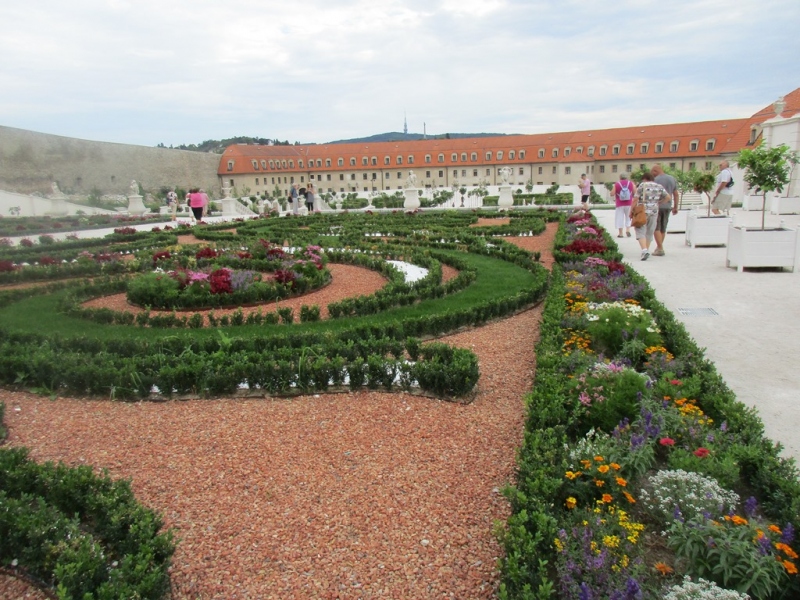 Slovensko naše krásne si.