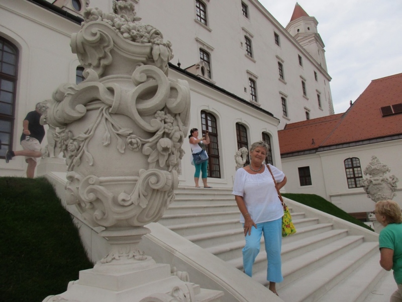 Slovensko naše krásne si.