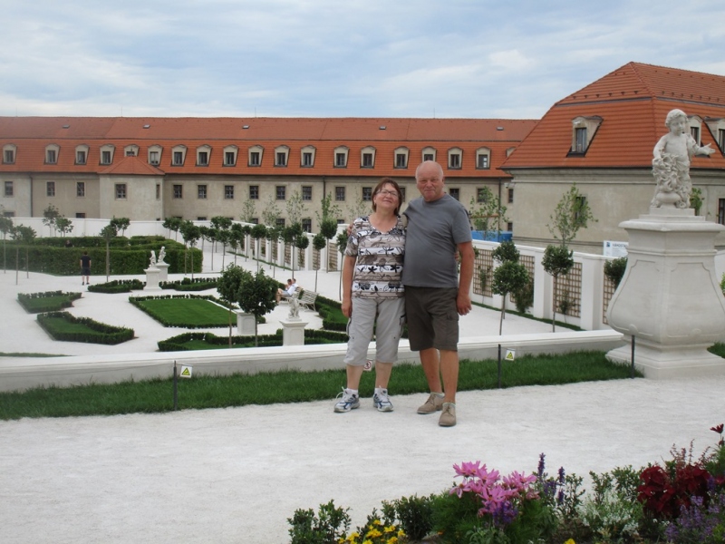 Slovensko naše krásne si.