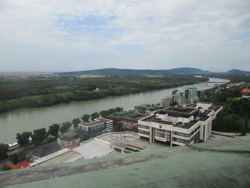 Slovensko naše krásne si.