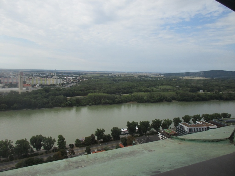 Slovensko naše krásne si.