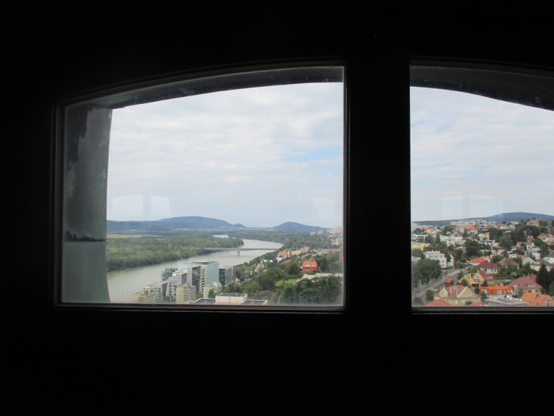 Slovensko naše krásne si.