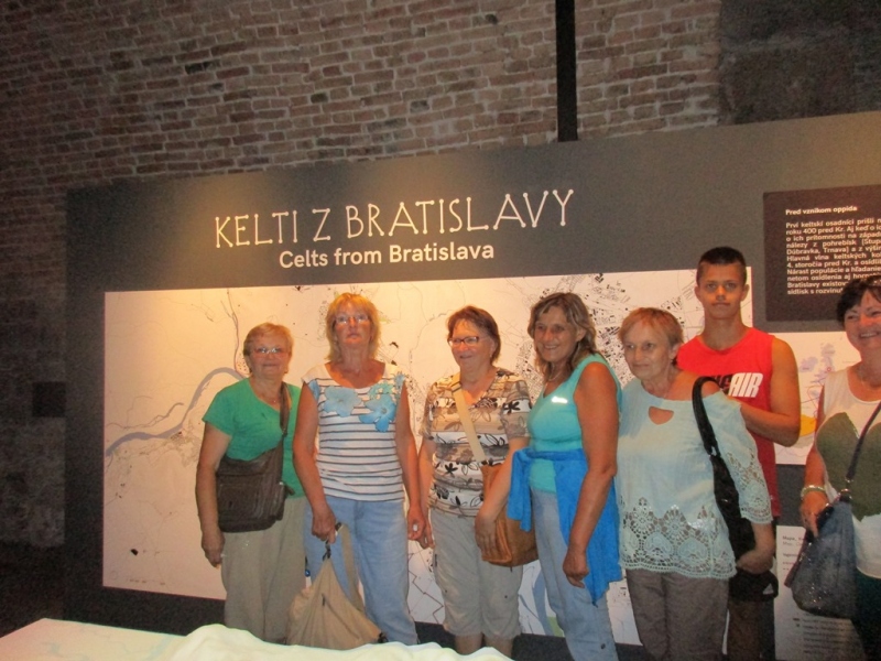 Slovensko naše krásne si.