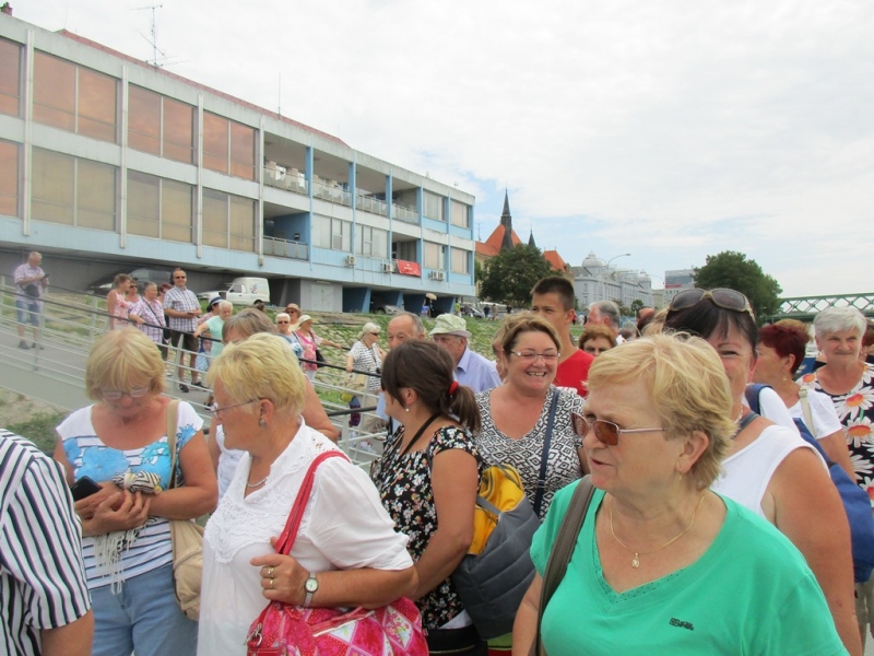 Slovensko naše krásne si.