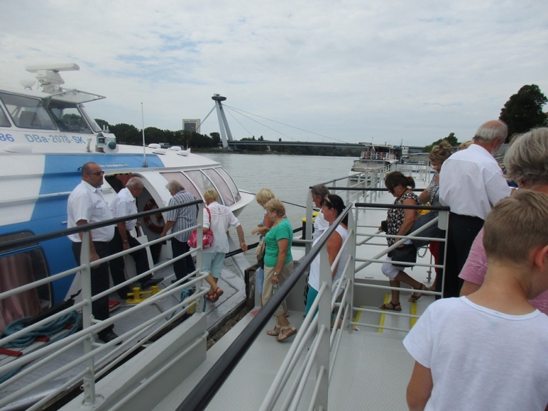 Slovensko naše krásne si.