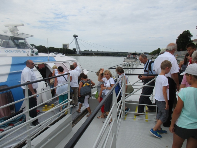 Slovensko naše krásne si.