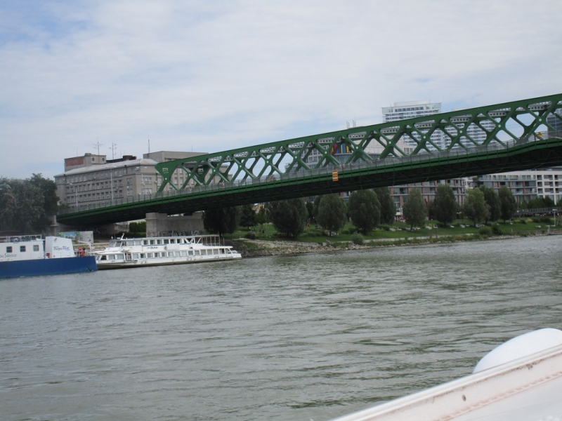 Slovensko naše krásne si.