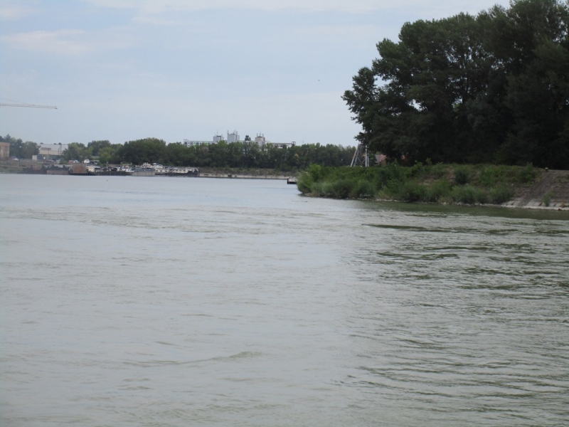 Slovensko naše krásne si.