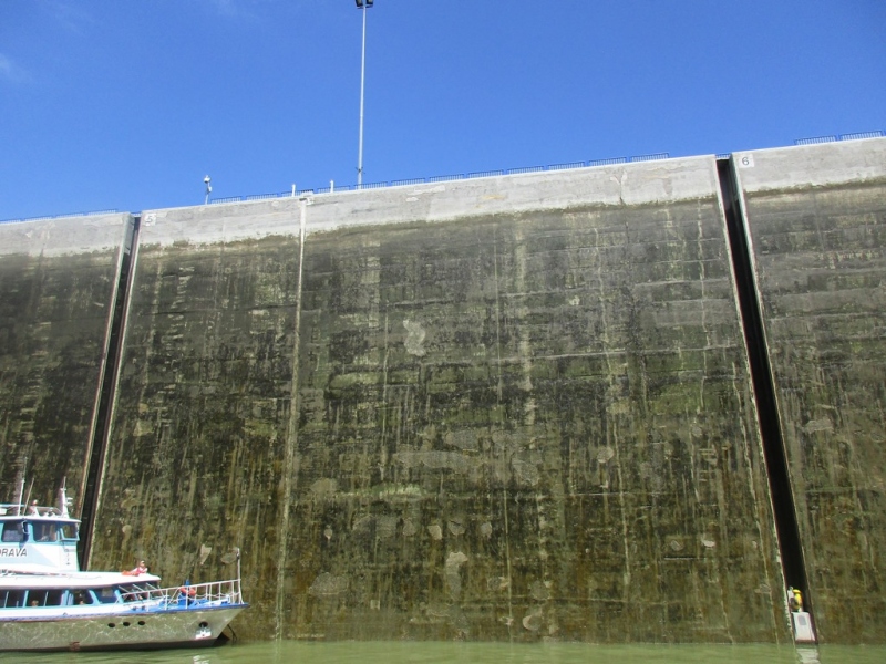 Slovensko naše krásne si.
