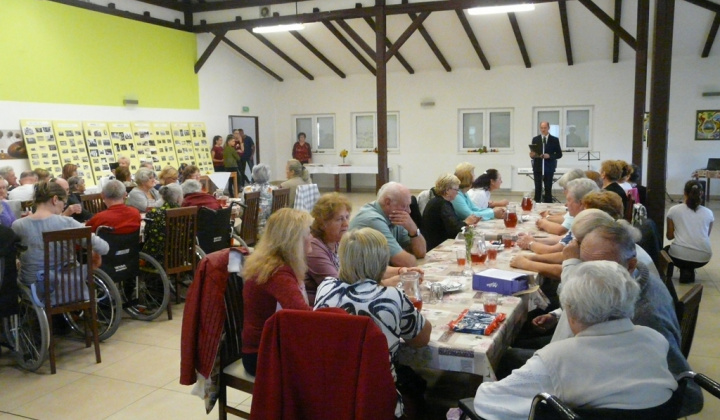 2. fotografia fotogalérie Mesiac úcty k starším 