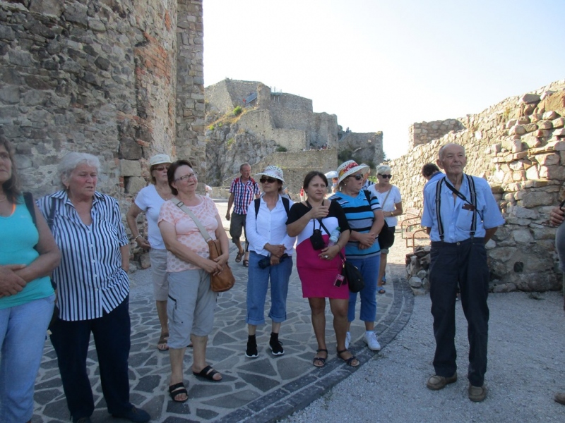 Slovensko naše krásne si.