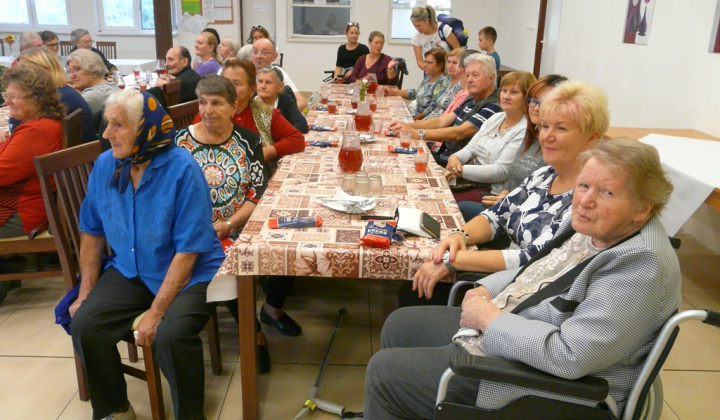 10. fotografia fotogalérie Mesiac úcty k starším 