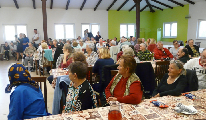 12. fotografia fotogalérie Mesiac úcty k starším 