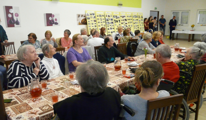 14. fotografia fotogalérie Mesiac úcty k starším 