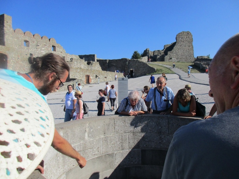 Slovensko naše krásne si.