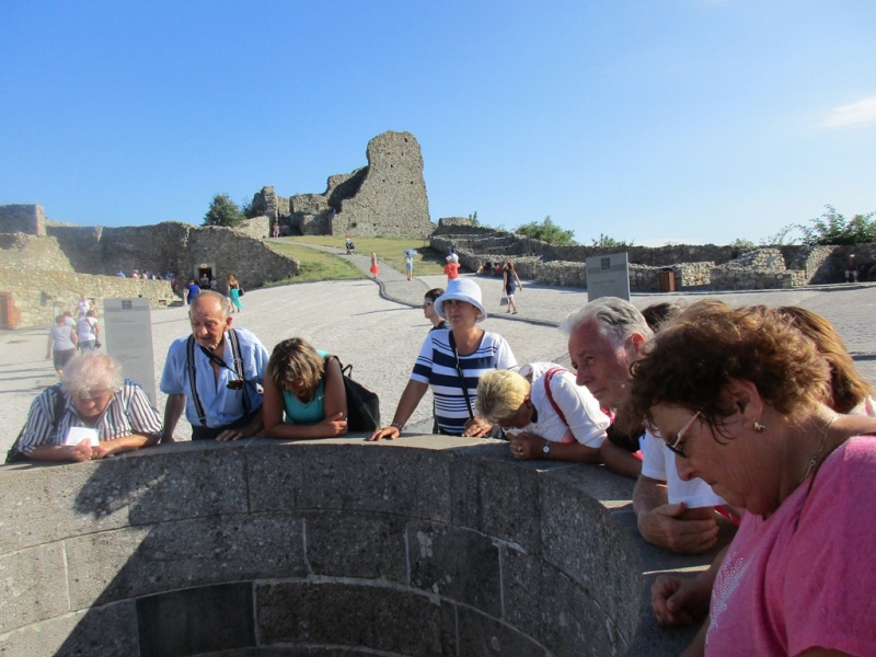 Slovensko naše krásne si.