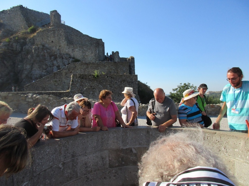 Slovensko naše krásne si.