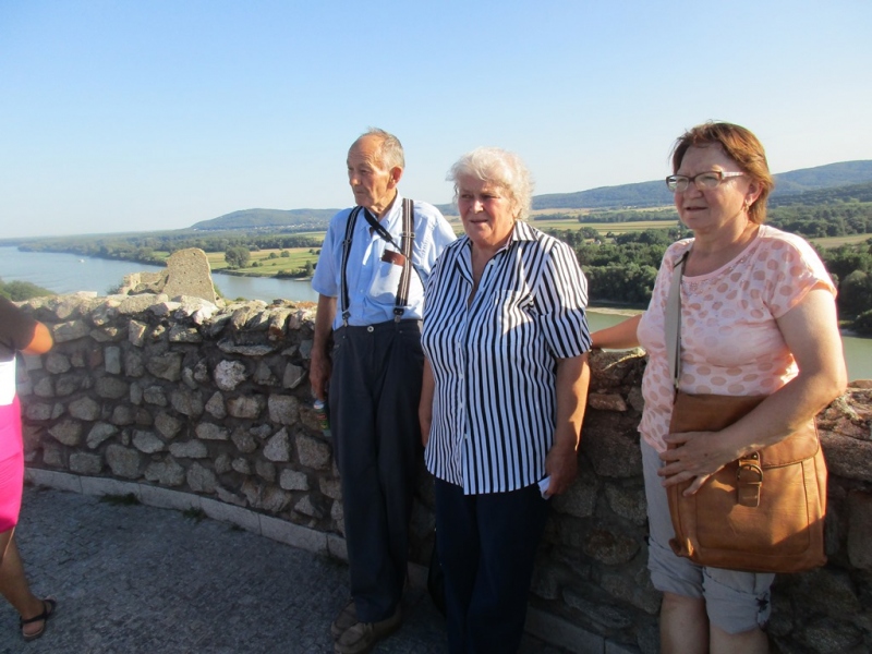 Slovensko naše krásne si.