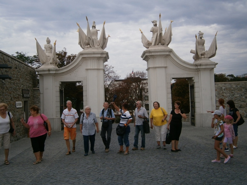 Slovensko naše krásne si.