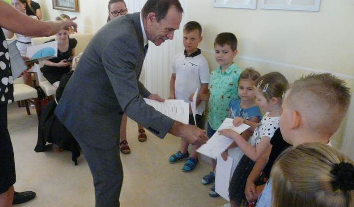 19. fotografia fotogalérie Rozlúčka MŠ Kalinovo