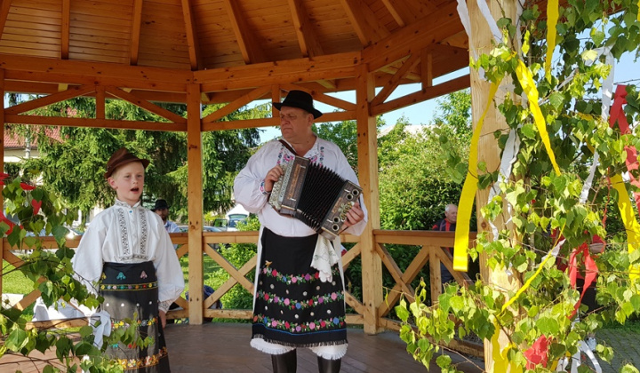 5. fotografia fotogalérie Turičné posedenie pri heligónke