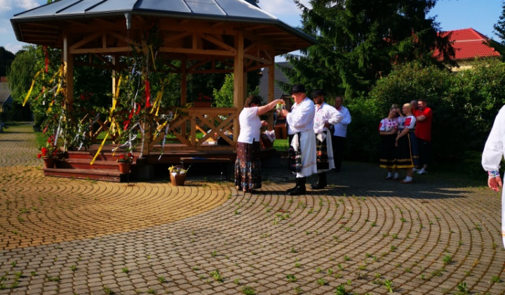 20. fotografia fotogalérie Turičné posedenie pri heligónke