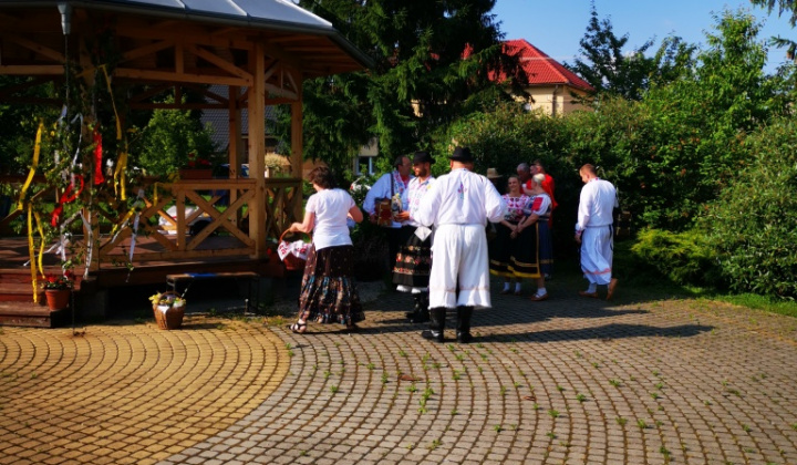 21. fotografia fotogalérie Turičné posedenie pri heligónke