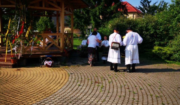 22. fotografia fotogalérie Turičné posedenie pri heligónke