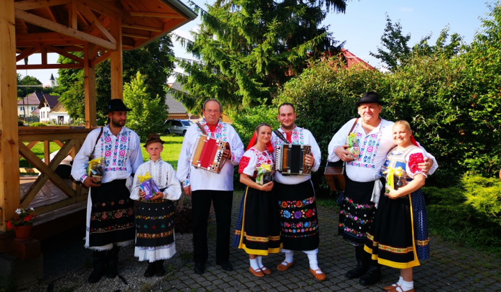 24. fotografia fotogalérie Turičné posedenie pri heligónke