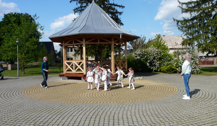 8. fotografia fotogalérie Stavanie mája 2019