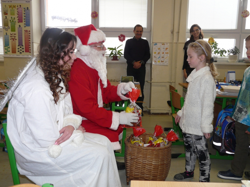 Mikuláš v ZŠ Kalinovo - 6. december 2016.