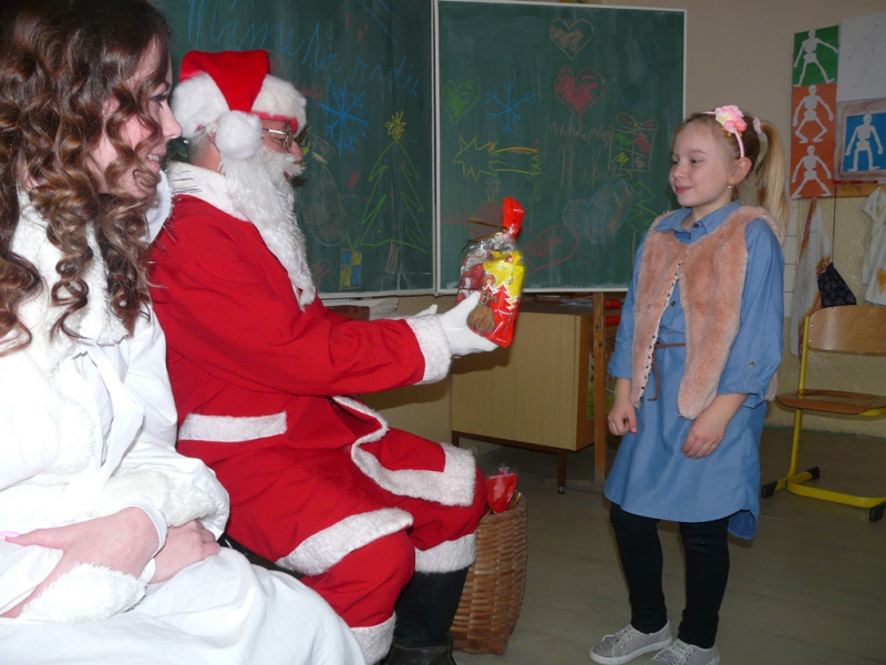 Mikuláš v ZŠ Kalinovo - 6. december 2016.