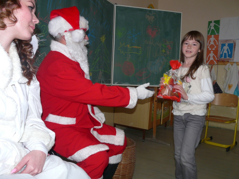 Mikuláš v ZŠ Kalinovo - 6. december 2016.