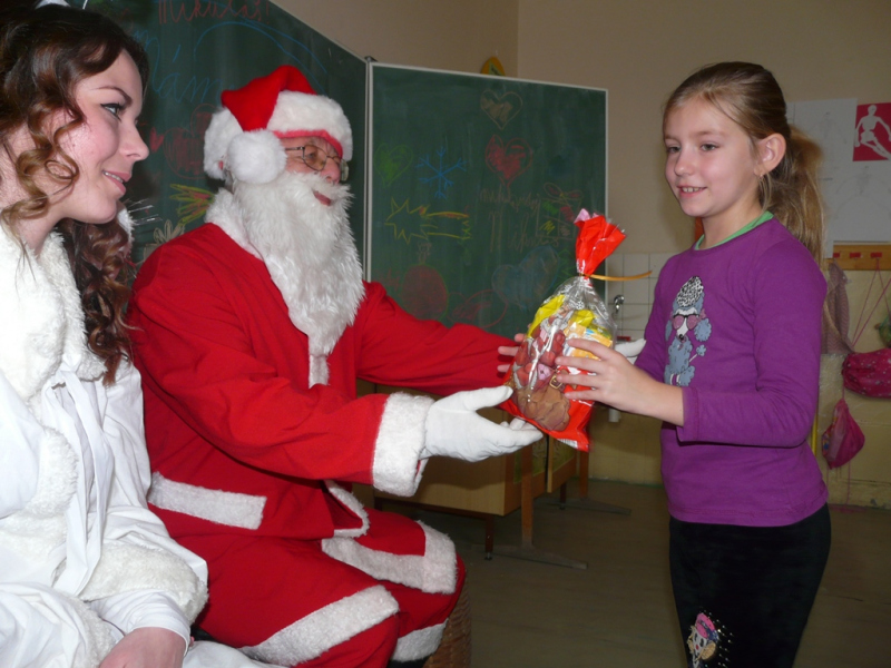 Mikuláš v ZŠ Kalinovo - 6. december 2016.