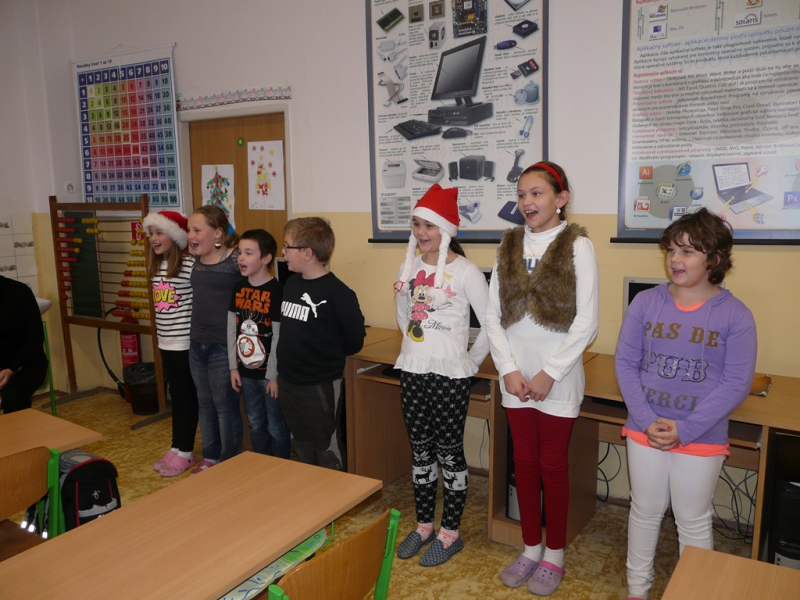 Mikuláš v ZŠ Kalinovo - 6. december 2016.