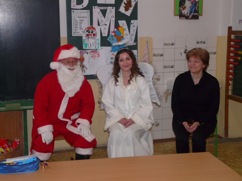 Mikuláš v ZŠ Kalinovo - 6. december 2016.
